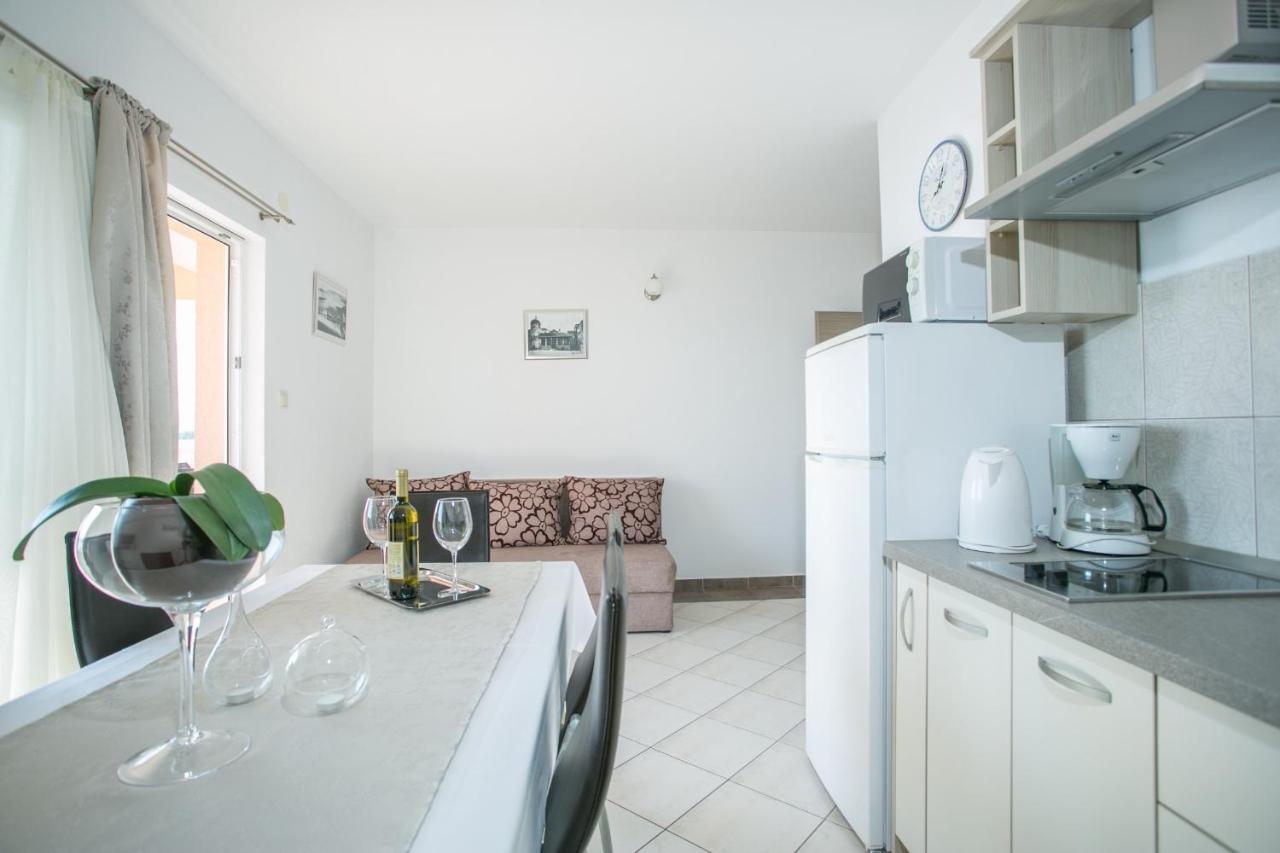 Apartment Kaja - Right Next To The *