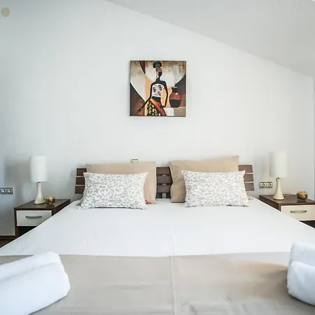 Kaja - Right Next To The Beach Trogir Exterior photo