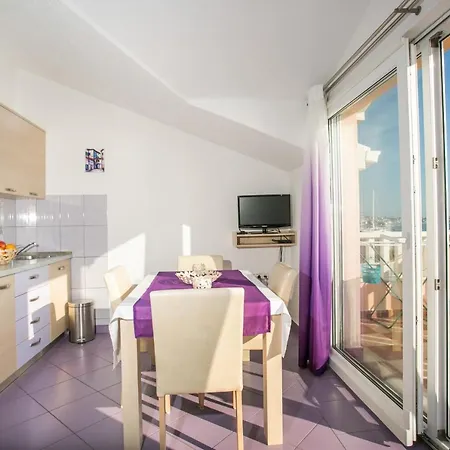 Kaja - Right Next To The Beach Trogir Exterior photo