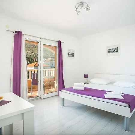 Kaja - Right Next To The Beach Trogir Exterior photo