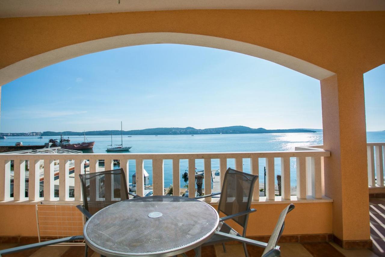 Kaja - Right Next To The Apartman Trogir